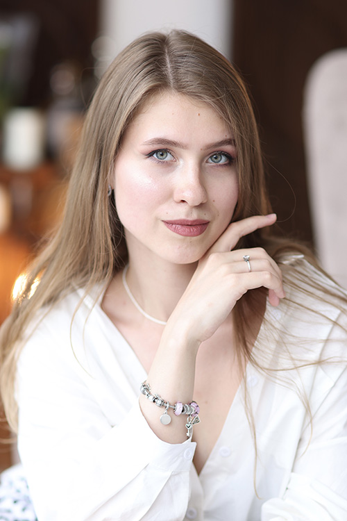 Anastasiia Kolabanova, Voice